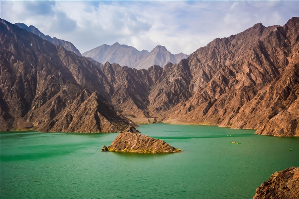 Hajar Mountains and Hatta Dam