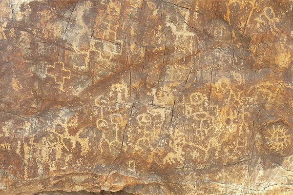 Taween and the Wadi Ghub Petroglyphs 